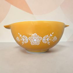 Vintage Pyrex 442 Butterfly Gold Cinderella Mixing Bowl 1.5 Qt Made in USA