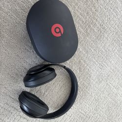 Beats Solo 4 Black 