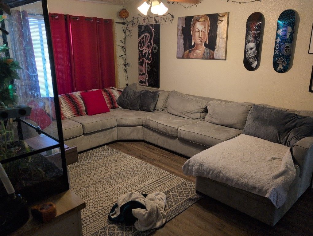 Living Spaces Sectional Sofa