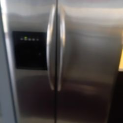 Frigidaire Side By Side