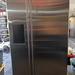 Built In Side By Side Refrigerator with Dispenser