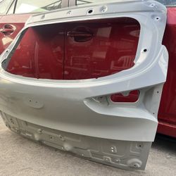 Hyundai Tucson Tailgate / Trunk Door