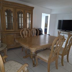 Dining room set with 6 chairs