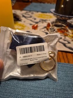 Phone lanyard