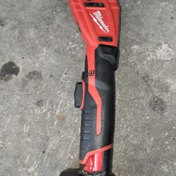 Vendo Está Cortadora De Cobre Con Batería No cargador 