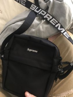 Supreme ss 18 black shoulder bag