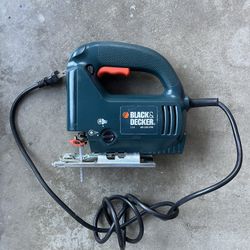 Black & Decker Variable Speed Jig Saw (Model JS250Q) in good working condition.