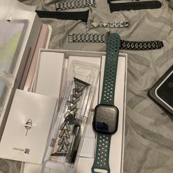 Apple Watch Series  (7)45 MM 