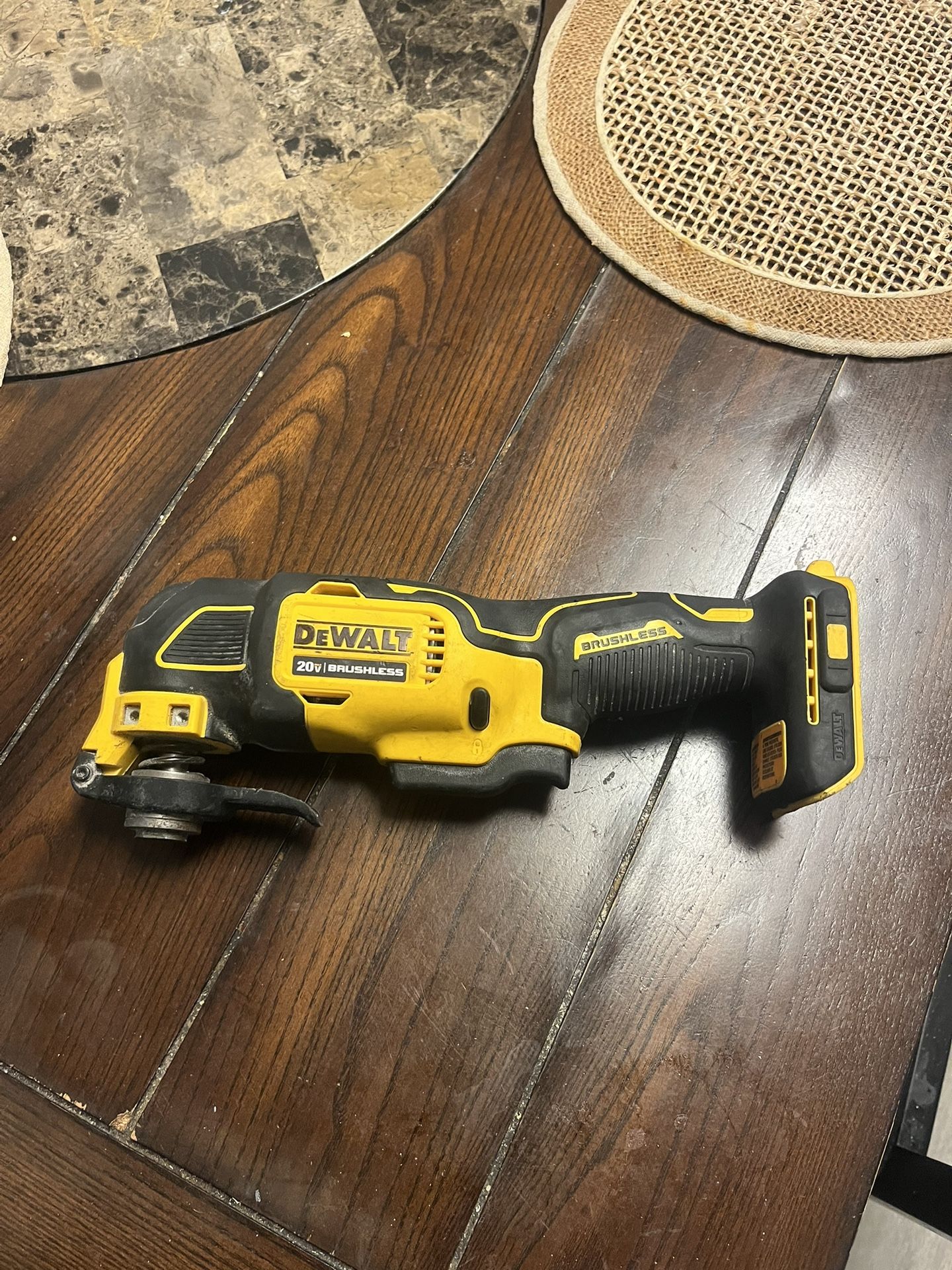 Dewalt 20v Multitool $65 Firme Precio Tool Only 