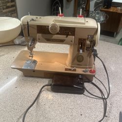 Singer Sewing Machine