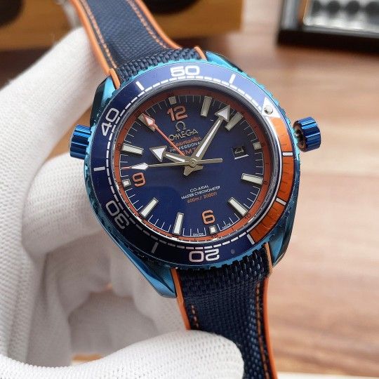 Men's mechanical watch 43mm, brand new with box