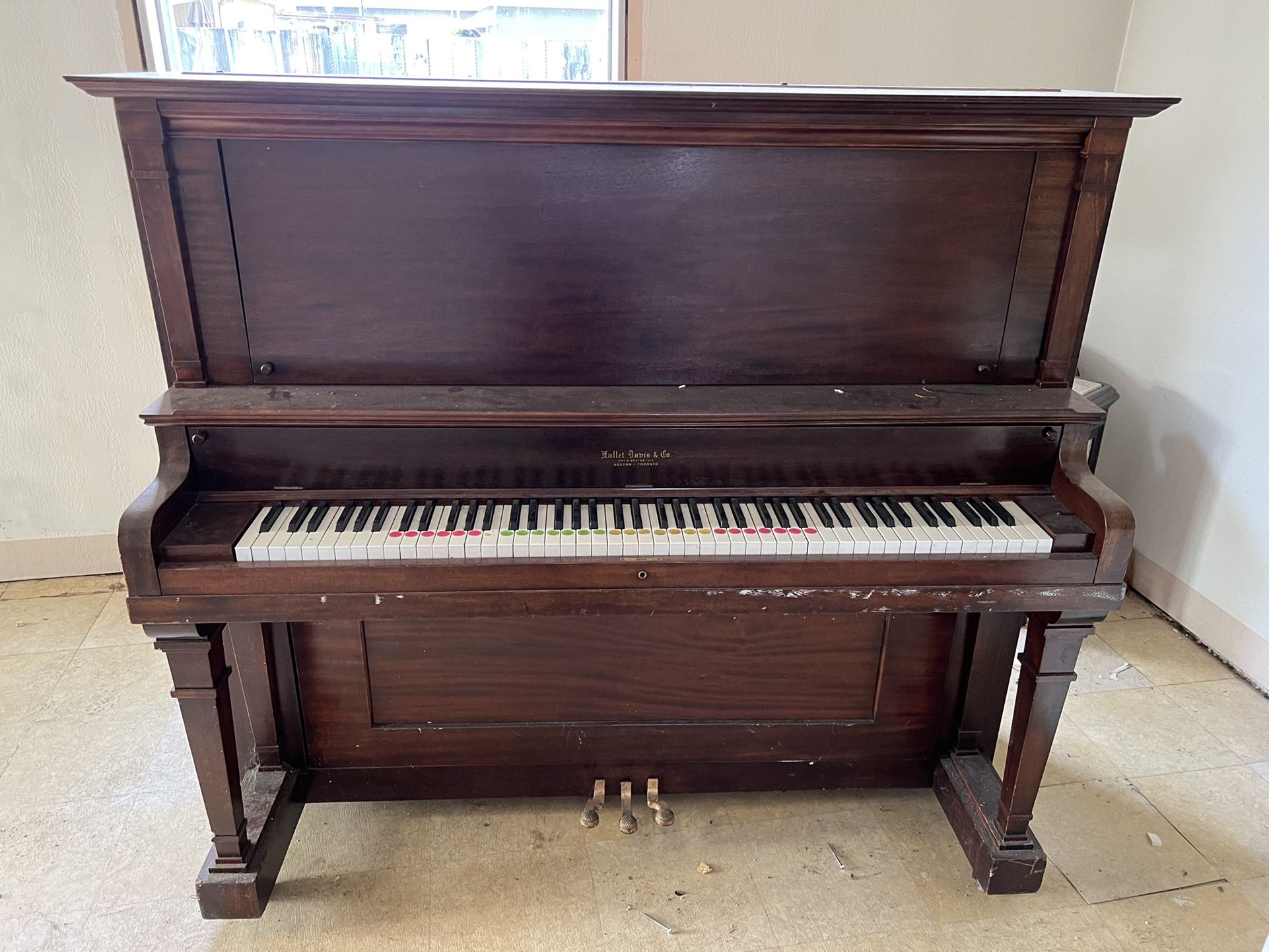 Hallet davis and co upright piano deals