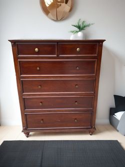 CHERRY / BROWN DRESSER