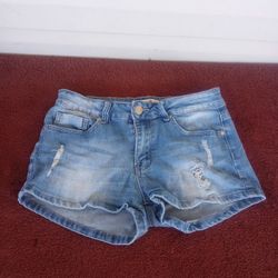 K’s More Distressed Denim Shorts size L