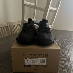 Adidas Yeezy Boost 350 V2