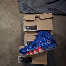 Barkleyposite 76ers size 8.5,9,9.5