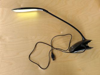 Desk lamp