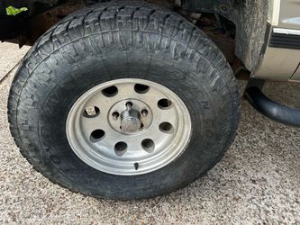 Set of rims with tires