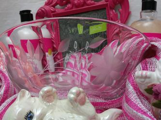 MOTHER'S DAY PINK CAT BASKET