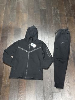 Nike Tech Fleece Black Hoodie & Pants Set