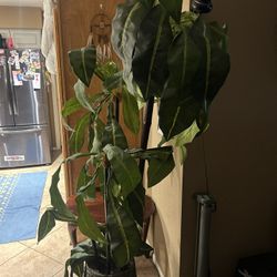 6 Ft artificial tree