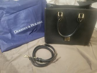 LIKE NEW AUTHENTIC DOONEY AND BOURKE PURSE
