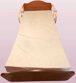 Electric Hospital Bed with Waterproof Mattress – Excellent Condition