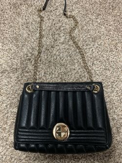 Cute Kate spade flap bag in good condition
