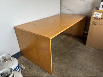 Free Wood desk 6 ft