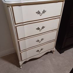 Vintage Dixie French Provincial Four Dresser Drawer