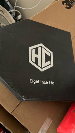 HexClad Tempered Glass Lid, 8-Inch, Designed for HexClad Hybrid Cookware, Steam Vented, Dishwasher Safe