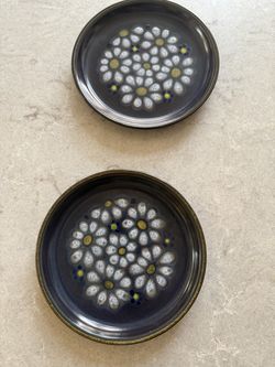 Stoneware Ceramic Plates with Floral Pattern, Set of 2