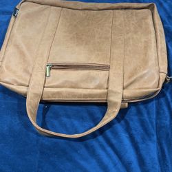 Typo laptop Case