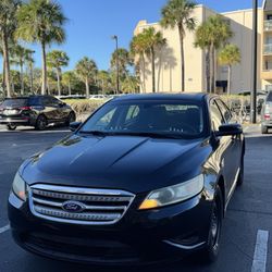 2010 Ford Taurus