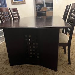 Dining Table & Chair Set 42”x68”