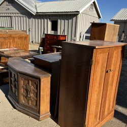 FREE FURNITURE 
