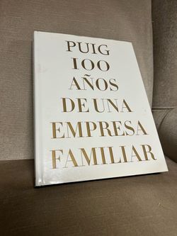 Puig 100 Años de una Empresa Familiar Book