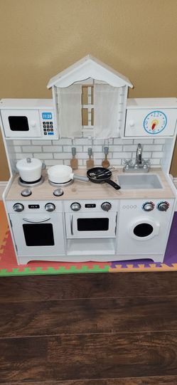 Kids kitchen play set