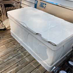 Suncast Storage Chest