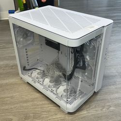White Montech King 95 PRO CASE