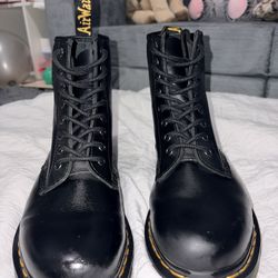 Dr Martens Black Leather Boots 