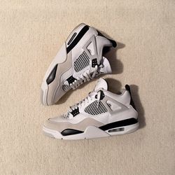 Jordan 4 Military Black Size 10 slightly worn