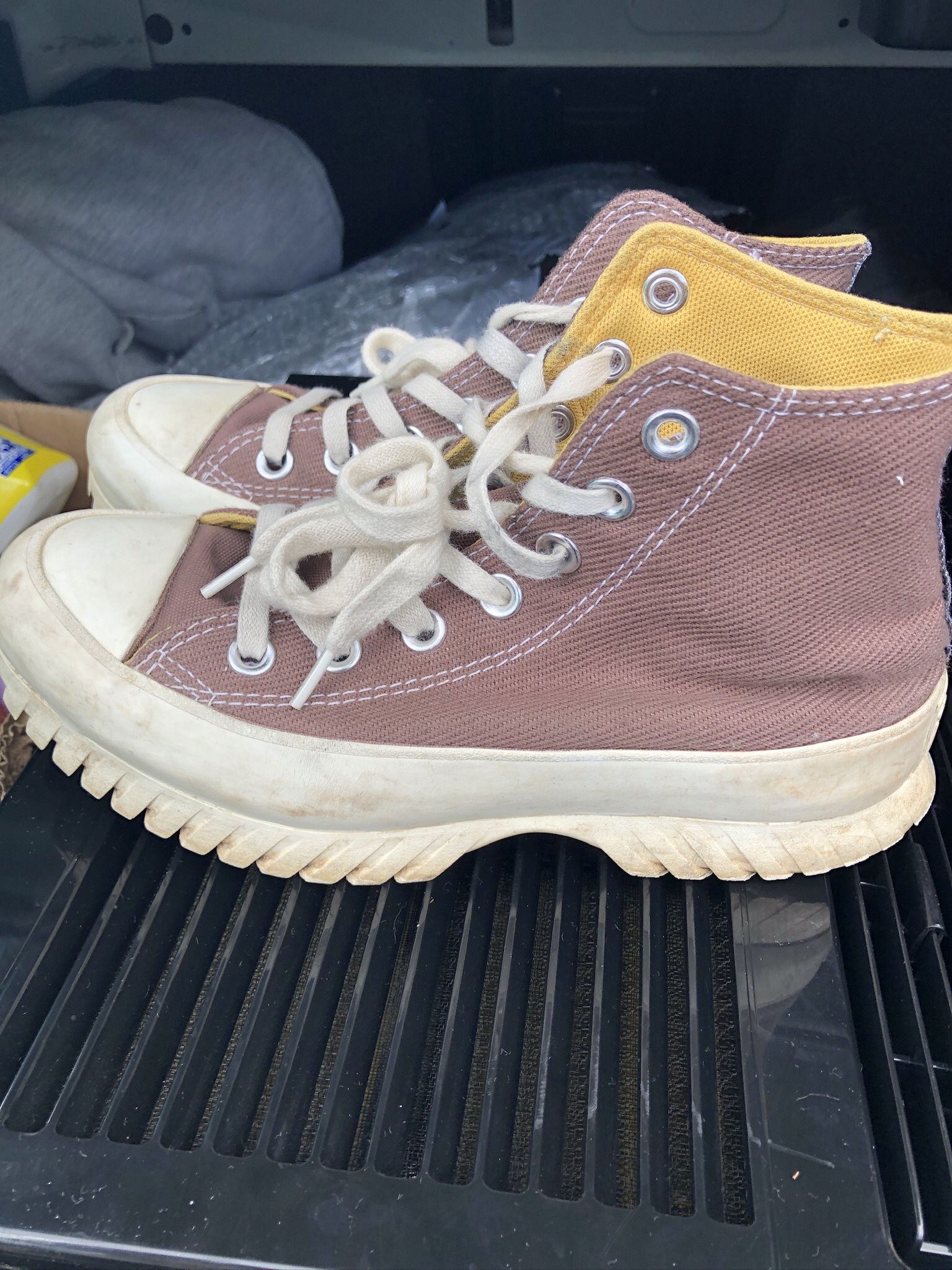 Converse Boots Size 5.5 Women’s