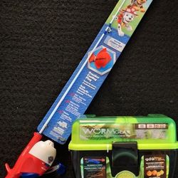 BraND NeW - Paw PatroL Kids 4t Fishing Pole PLUS 88 Piece Worm Gear  Tackle Box