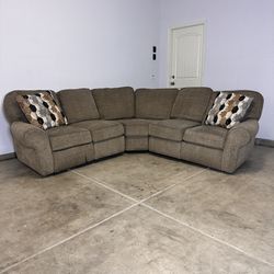 Can Deliver Sectional Recliner Couch