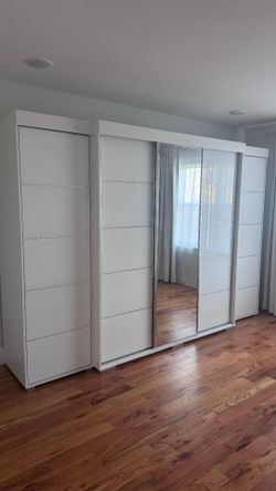 Modern White Sliding Door Wardrobe / Closet – Excellent Condition.