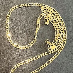 Figaro chain necklace gold tone. Approximately 19 inches. As is. No returns. Happy to bundle. Make me an offer I can’t refuse.  Please feel free to as