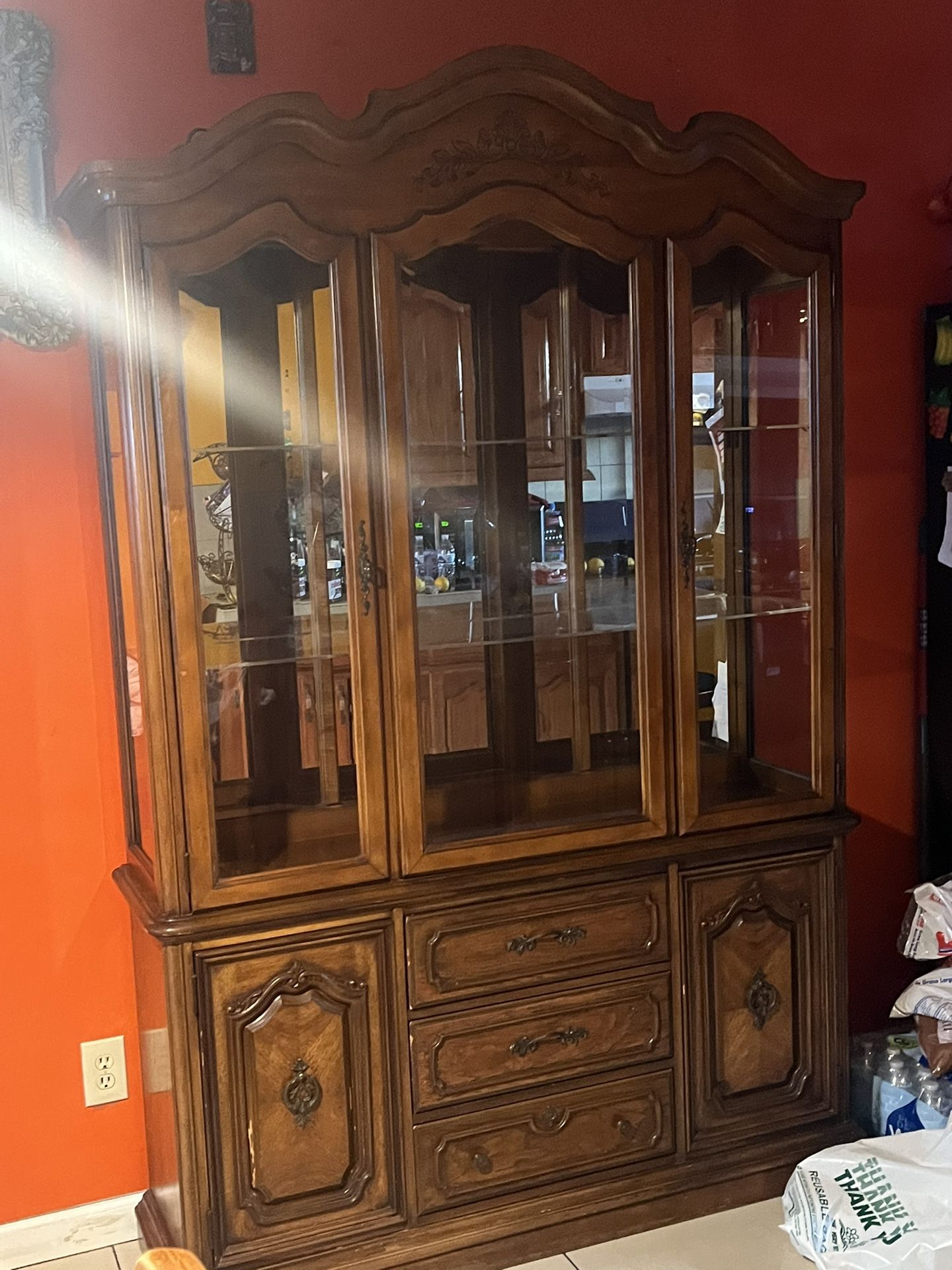 Vintage China Cabinet/Hutch