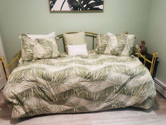 Brass Day Bed with trundle