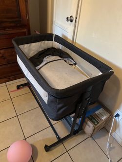 Free baby bassinet